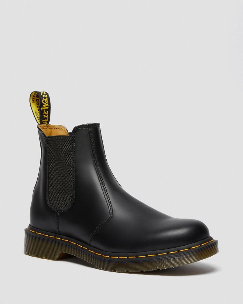 Black Men\'s Dr Martens 2976 Yellow Stitch Smooth Leather Chelsea Boots | CA 492GSO